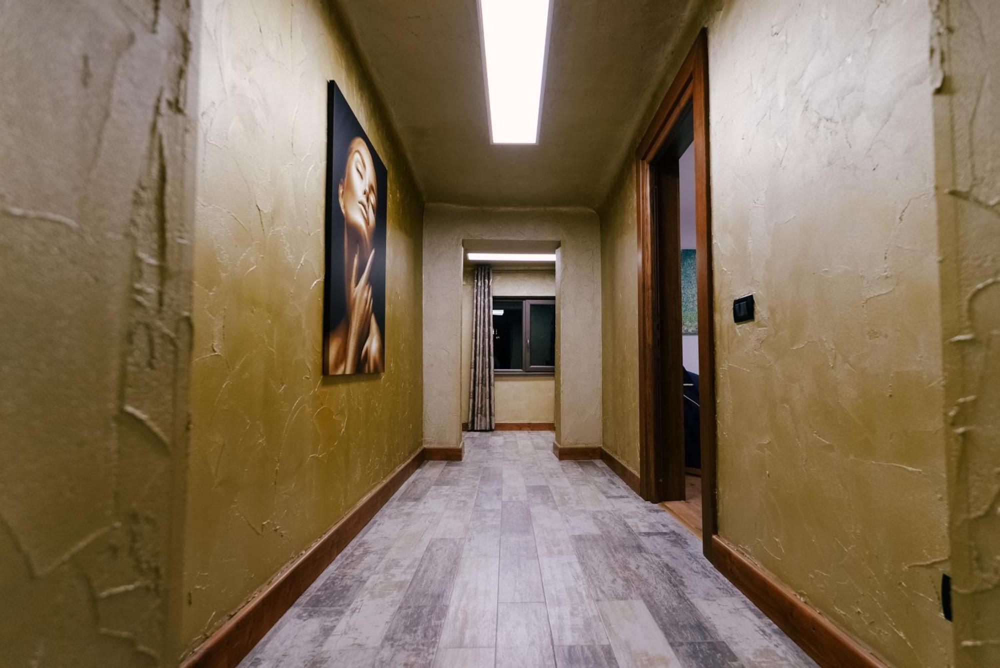 Madison Lake Villa Балотещи Екстериор снимка