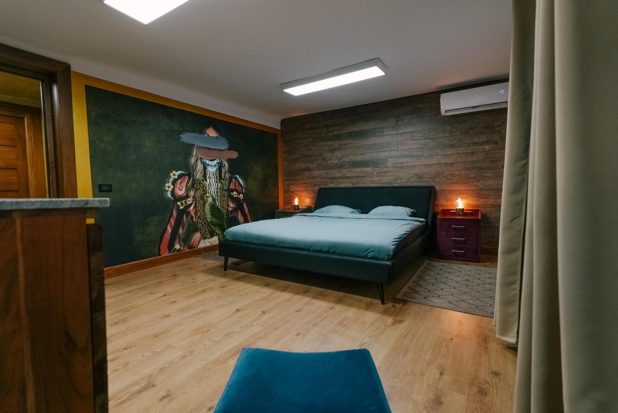 Madison Lake Villa Балотещи Екстериор снимка